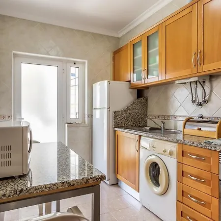 Apartmán Bright 2bdr W/ Balcony By Lovelystay *